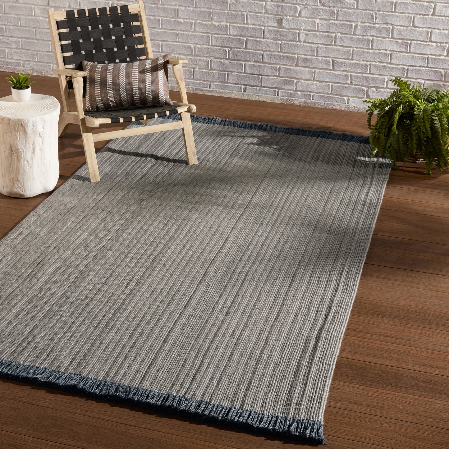 Jaipur Living Engild Solid Light Gray Dark Gray Area Rug Drezden DRE02 Lifestyle, image 5