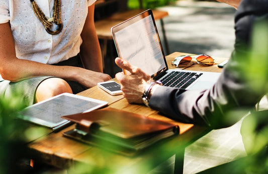 How to Turn Your Outdoor Living Space Into an Outdoor Office