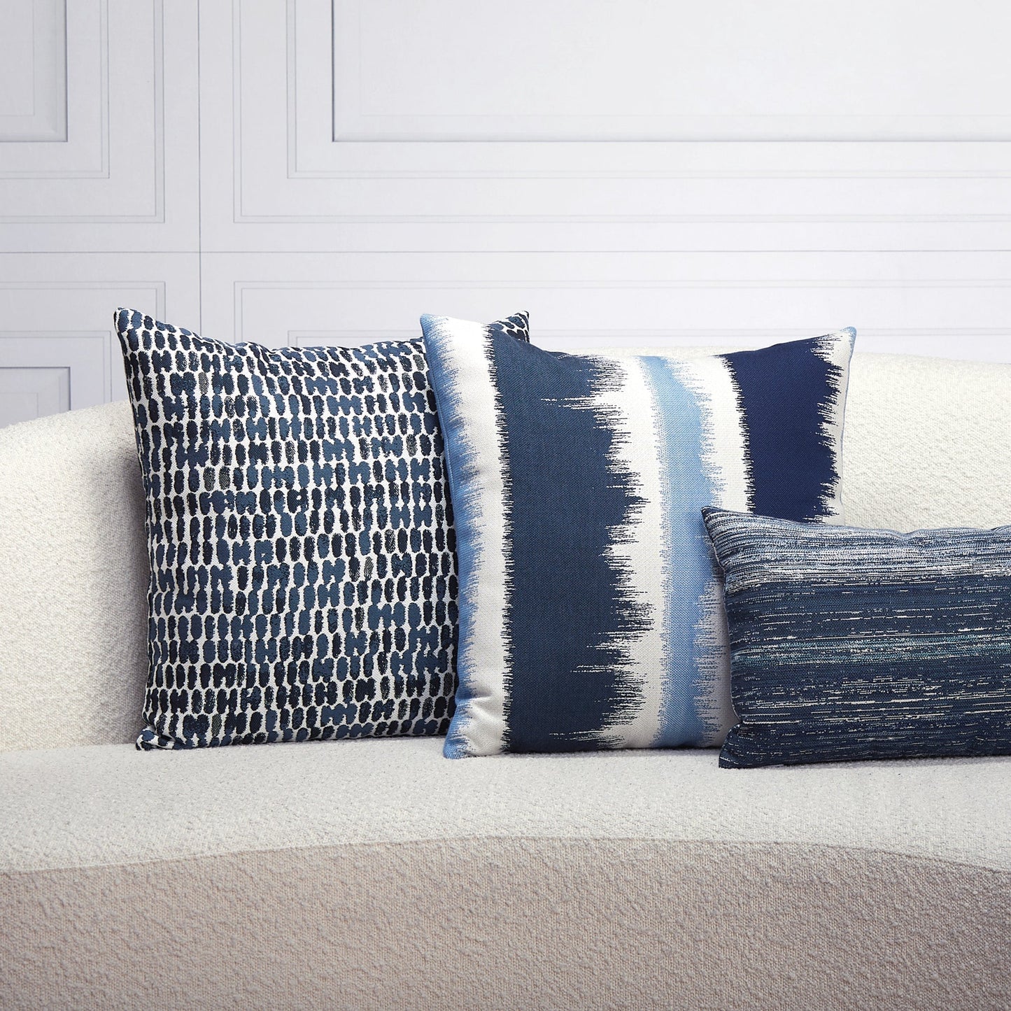 12" x 20" Elaine Smith Pillow  Textured Indigo, image 4