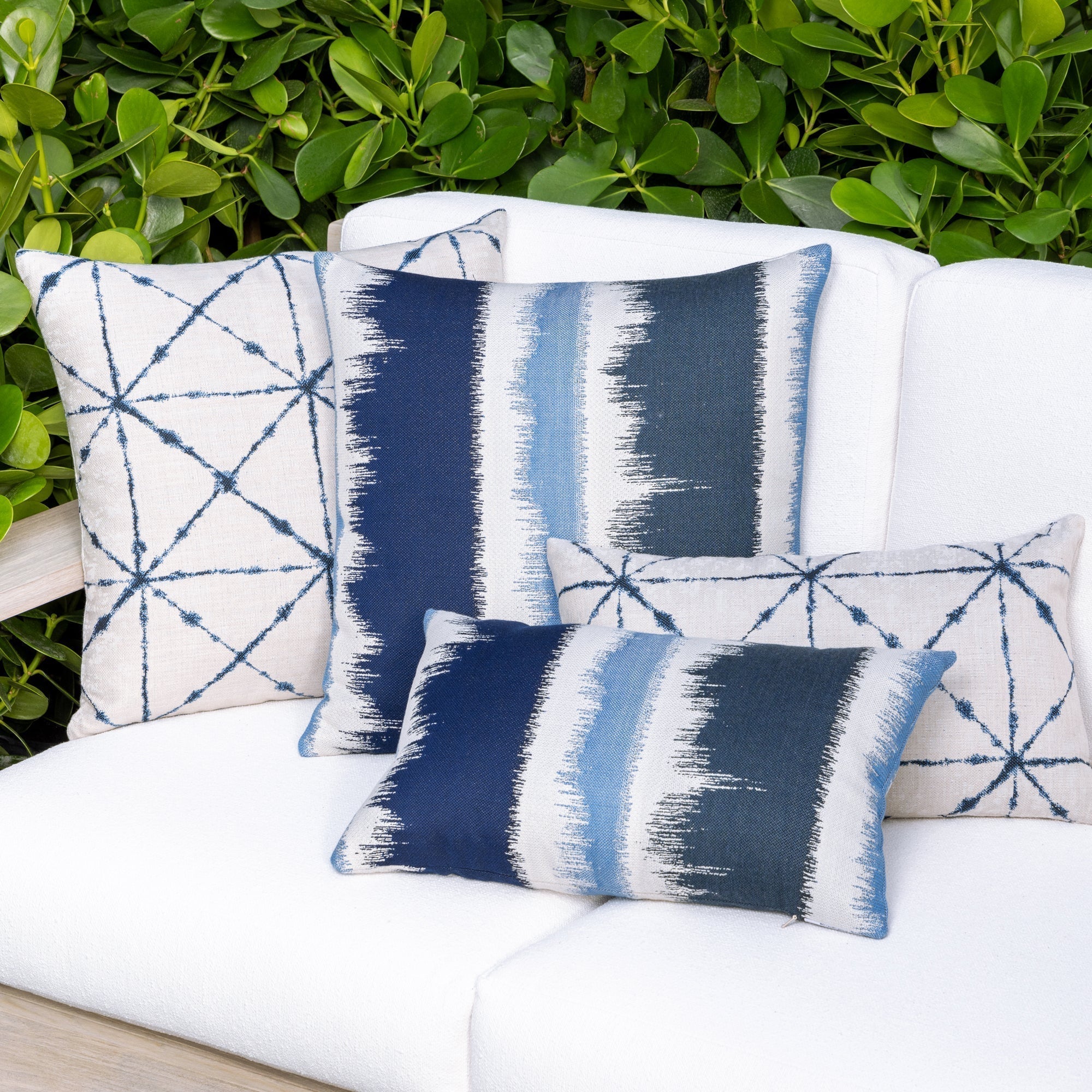 12" x 20" Elaine Smith Pillow  Murmur Midnight