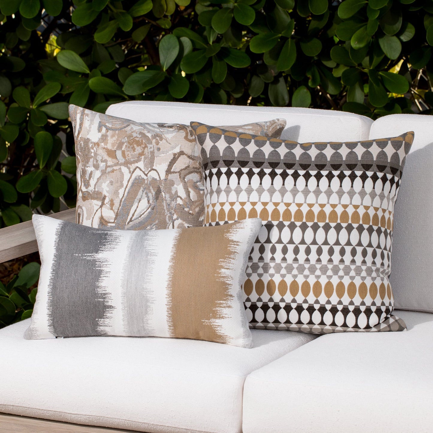 20" Square Elaine Smith Pillow  Modern Oval Dune, image 5