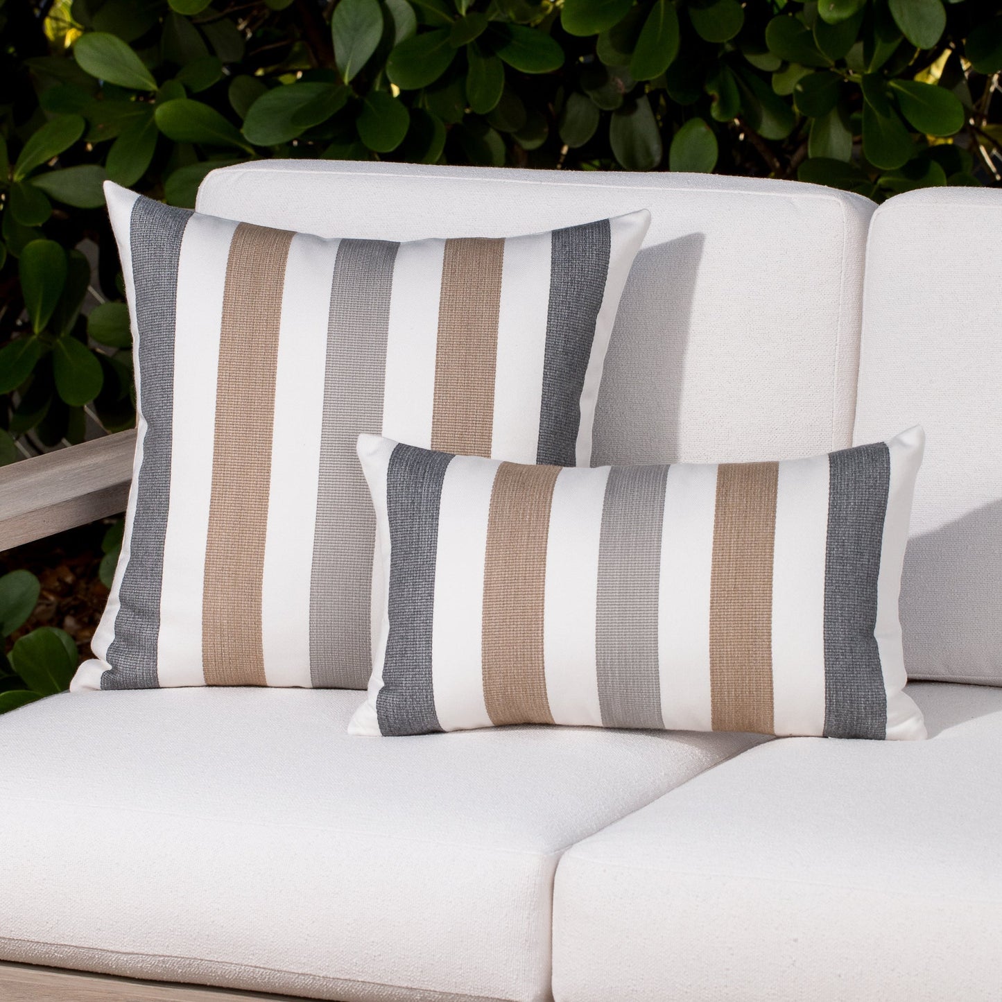 20" Square Elaine Smith Pillow  Dune Stripe, image 7