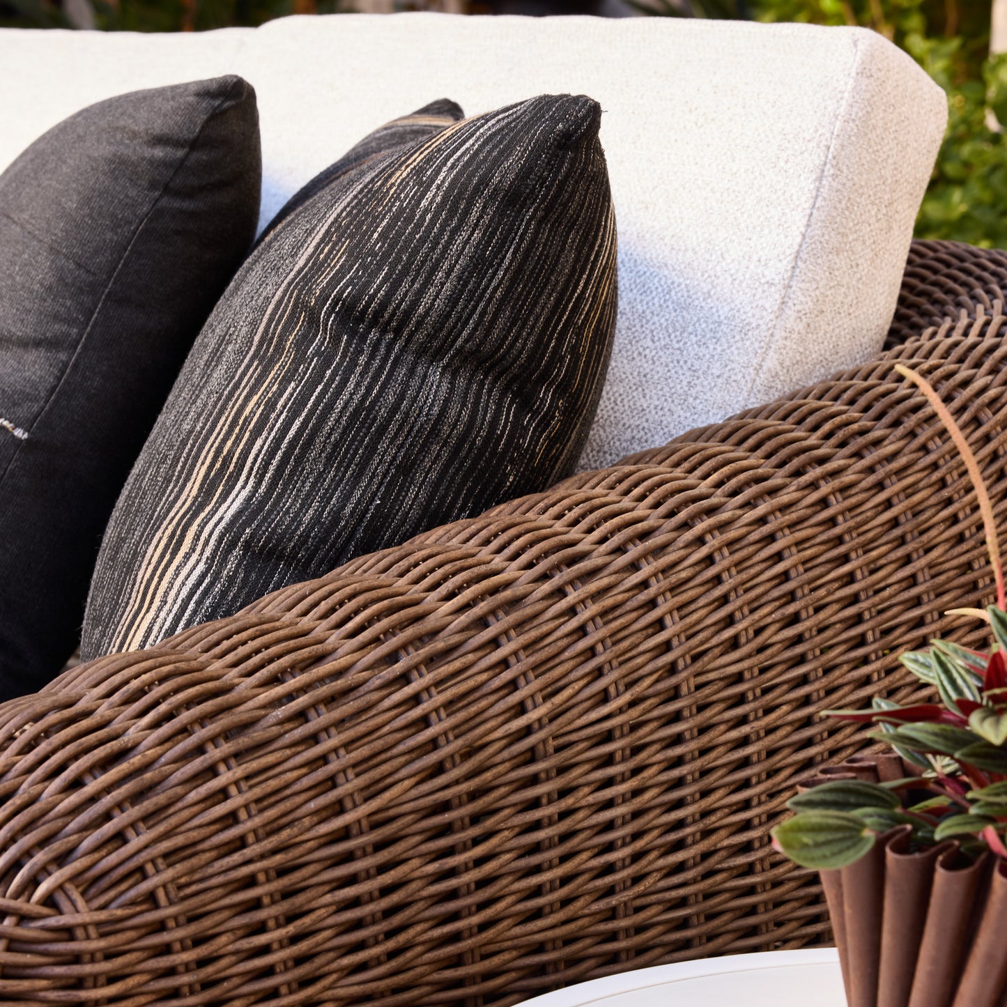 Boulevard Club Swivel Glider, image 4