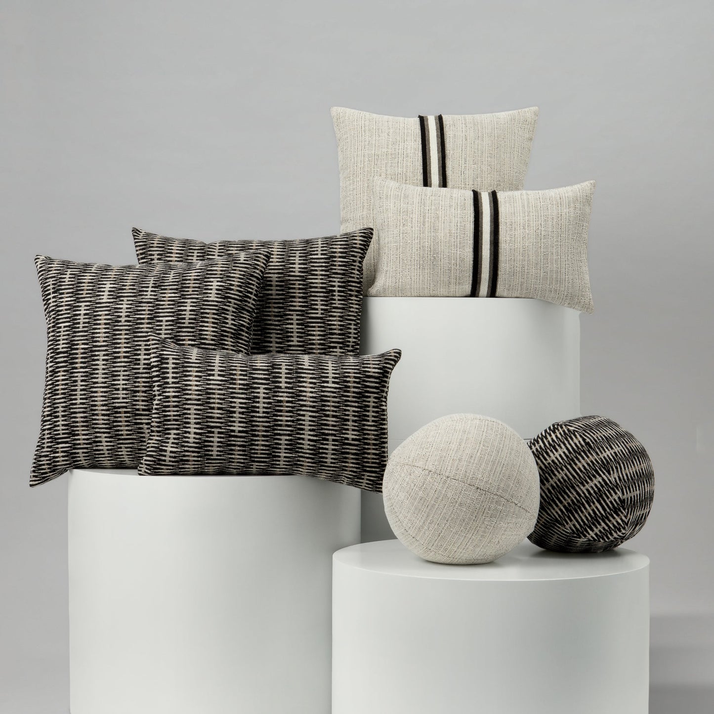 20" Square Elaine Smith Pillow  Intertwine Ebony, image 5
