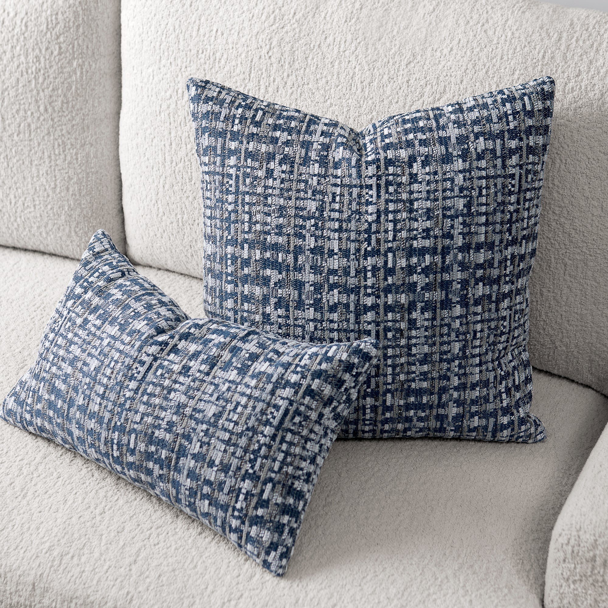 12" x 20" Elaine Smith Pillow Channel Bleu