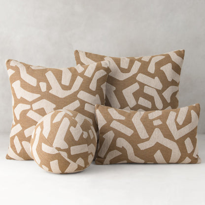 
                  20" Square Elaine Smith Pillow  Fascination Caramel - Image 5
                