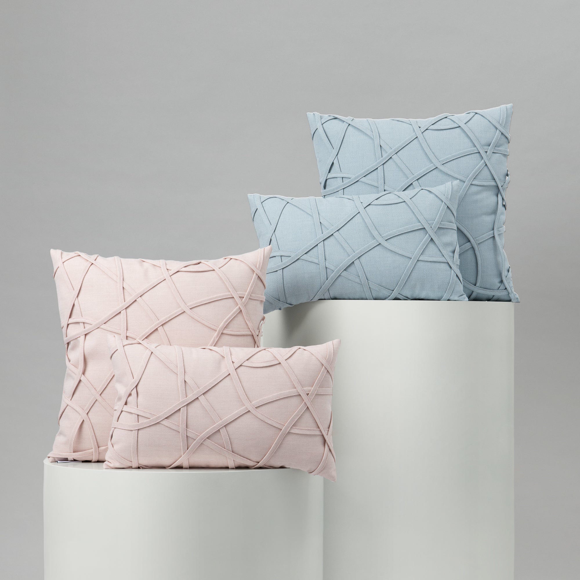 20" Square Elaine Smith Pillow Illusion Dew