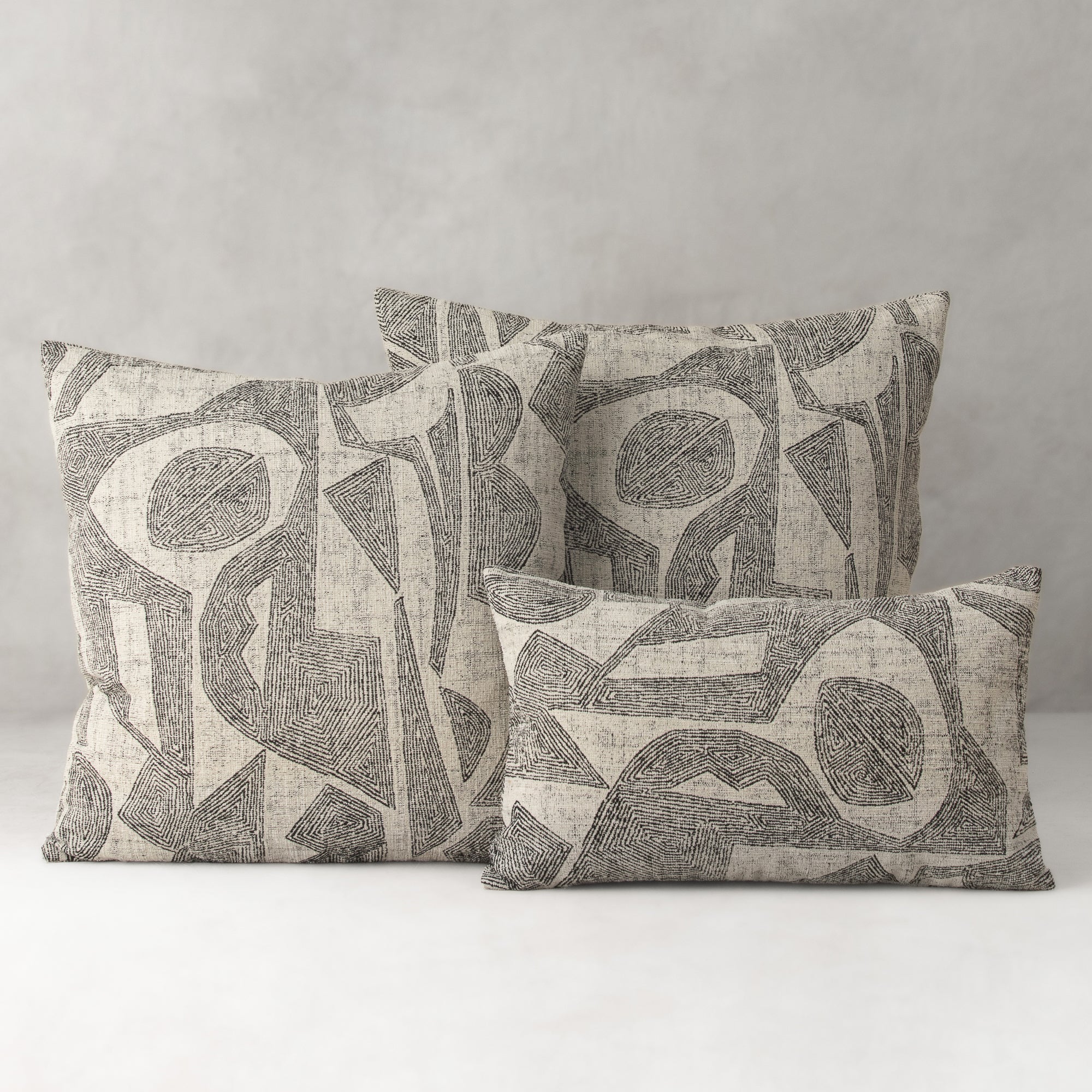 20" Square Elaine Smith Pillow  Influence Ebony