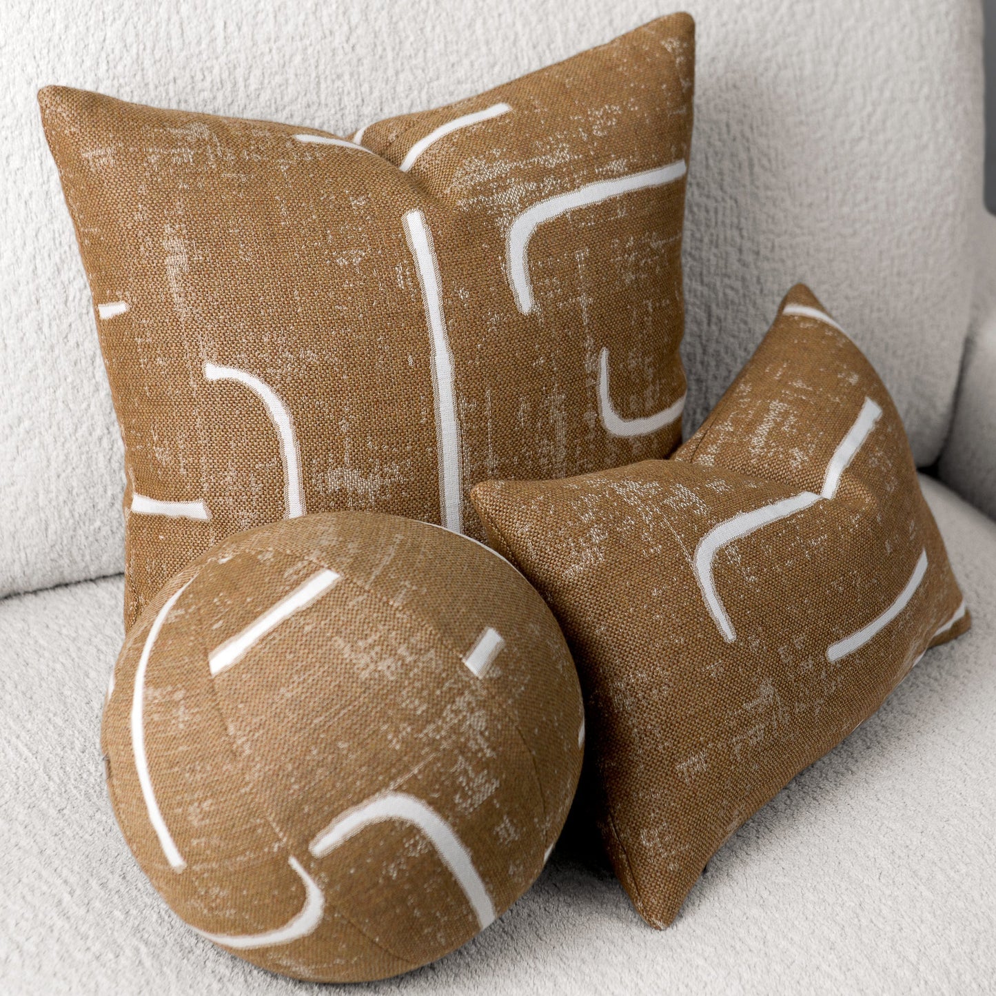 12" Round Elaine Smith Orb Pillow Instinct Caramel, image 6