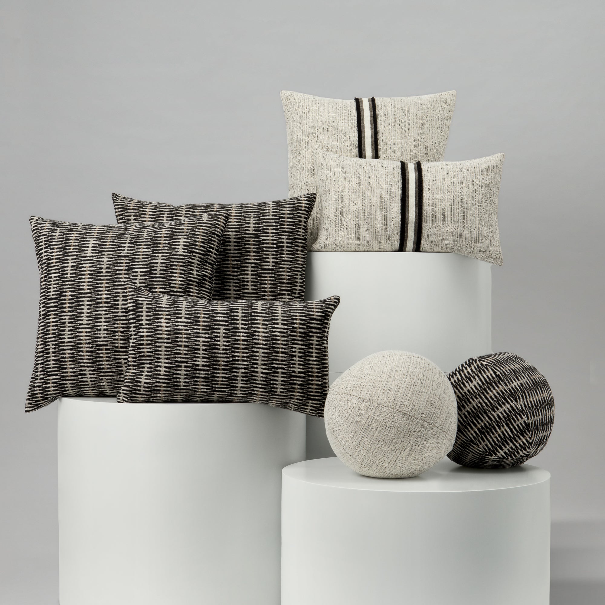 22" Square Elaine Smith Pillow  Intertwine Ebony
