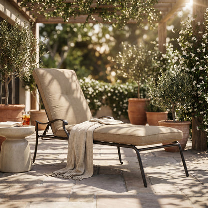 
                  Heritage Chaise Lounge - Image 4
                