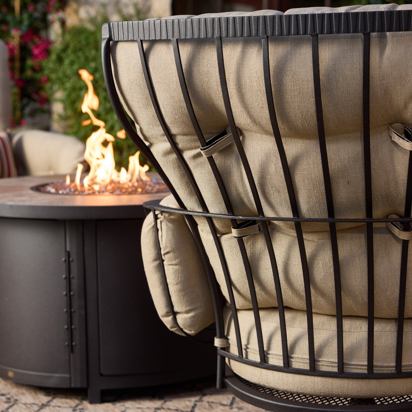 Monterra Loveseat, image 4