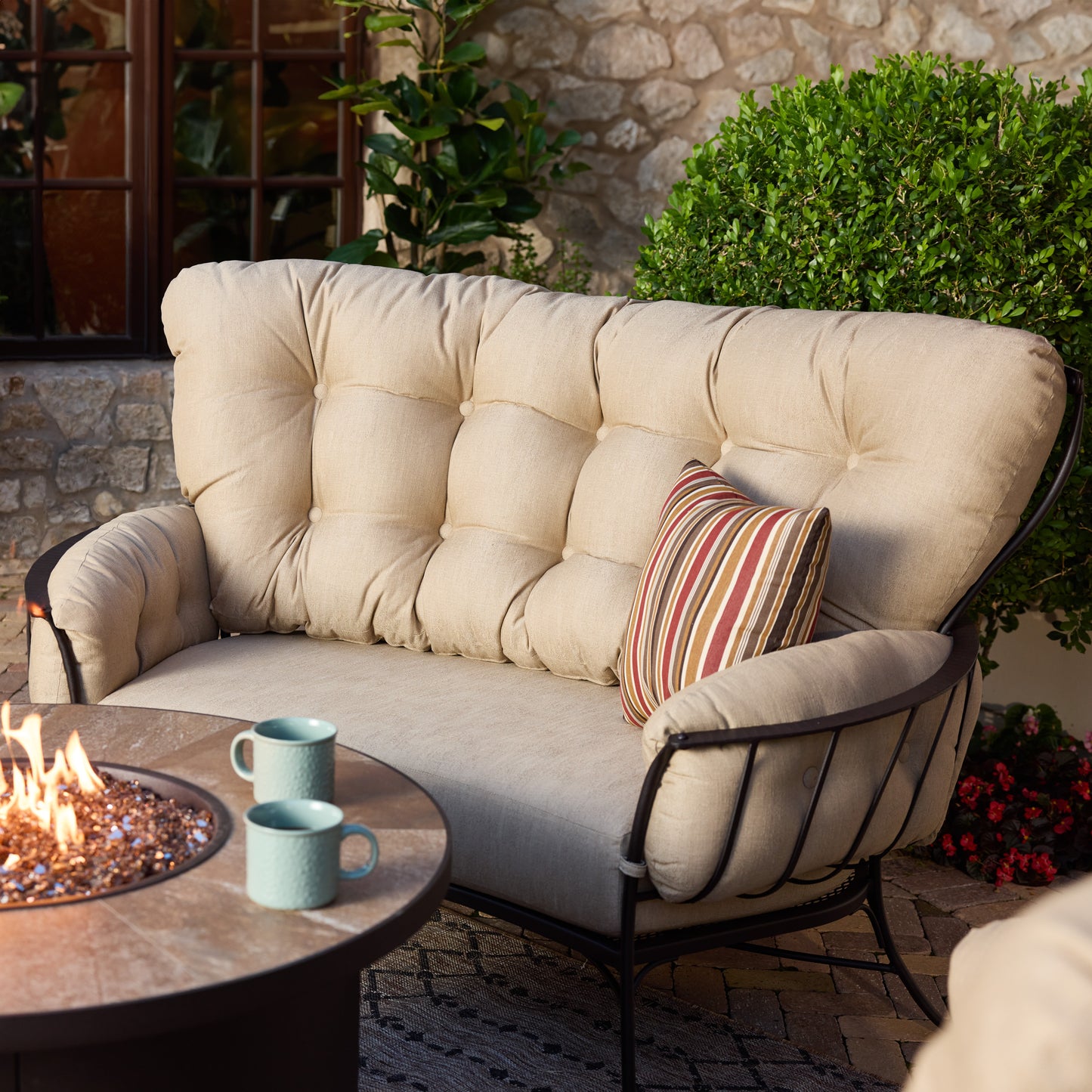 Monterra Loveseat, image 3